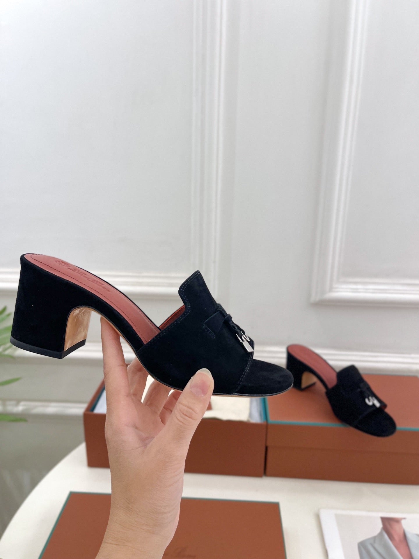 LP Sandals