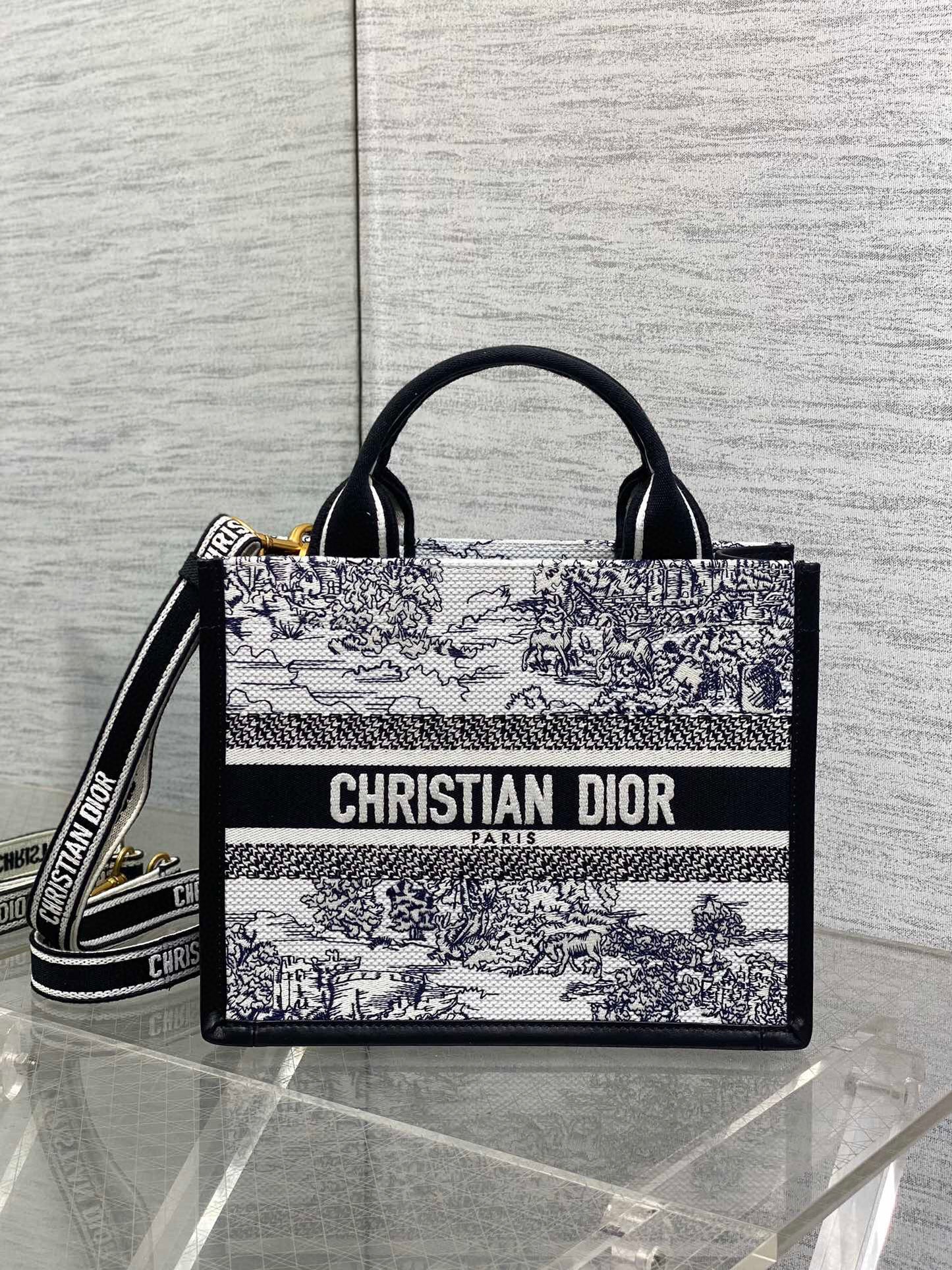 Dior Tote  26x12x21cm