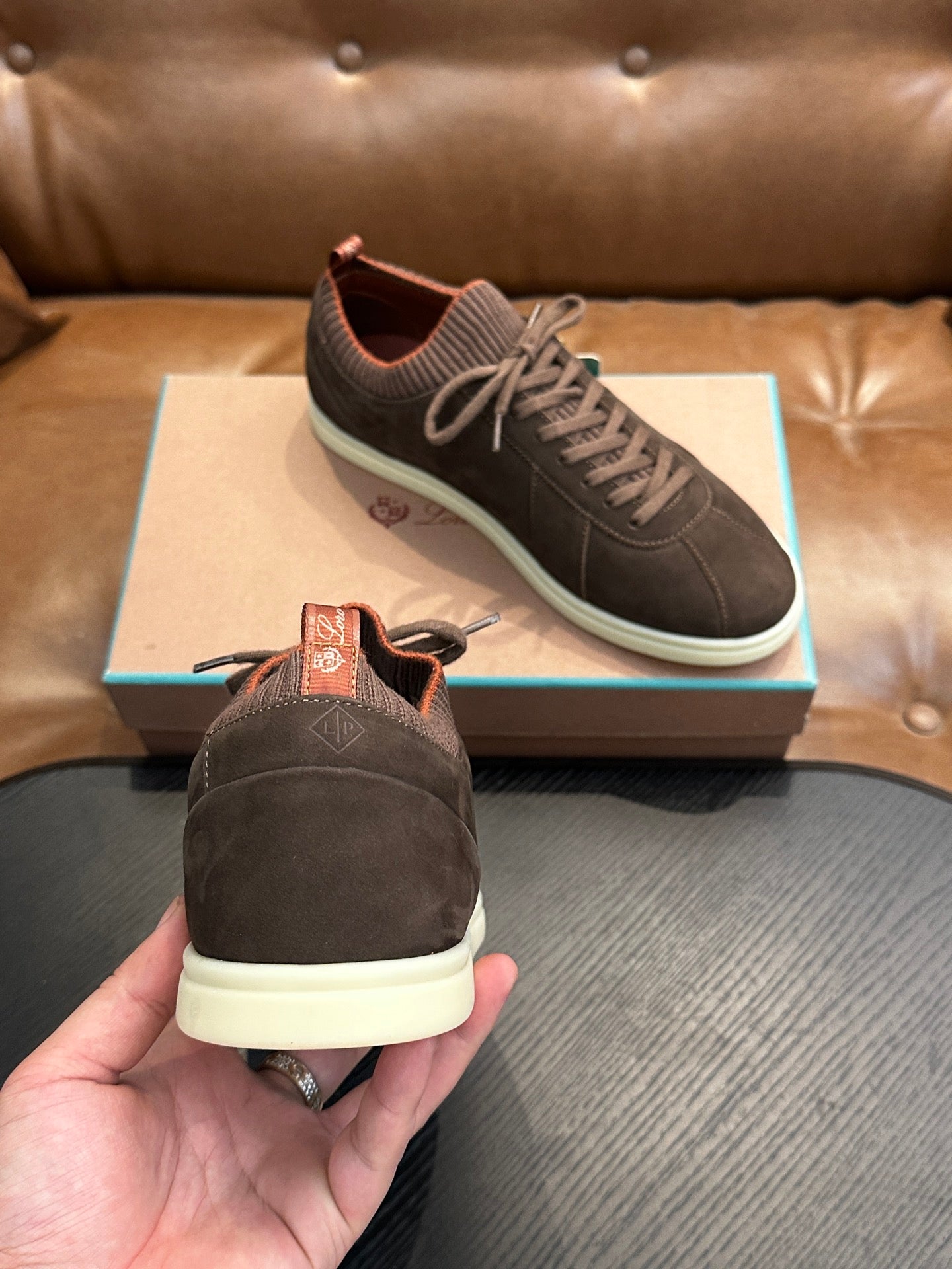LP Sneakers