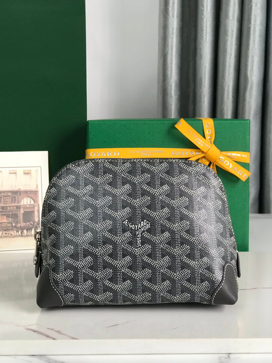 Goyard Pouch