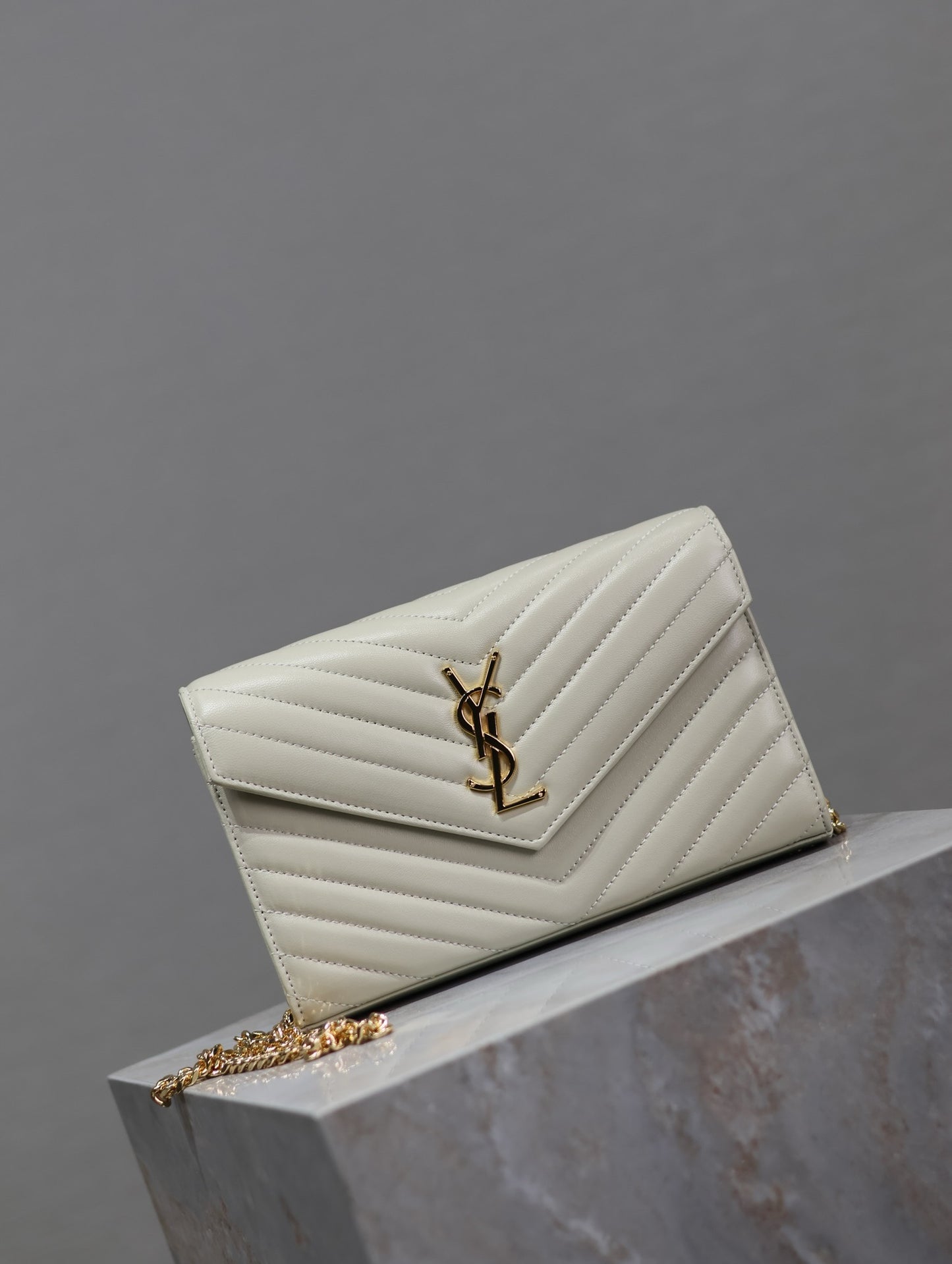 YSL Envelope 22.5