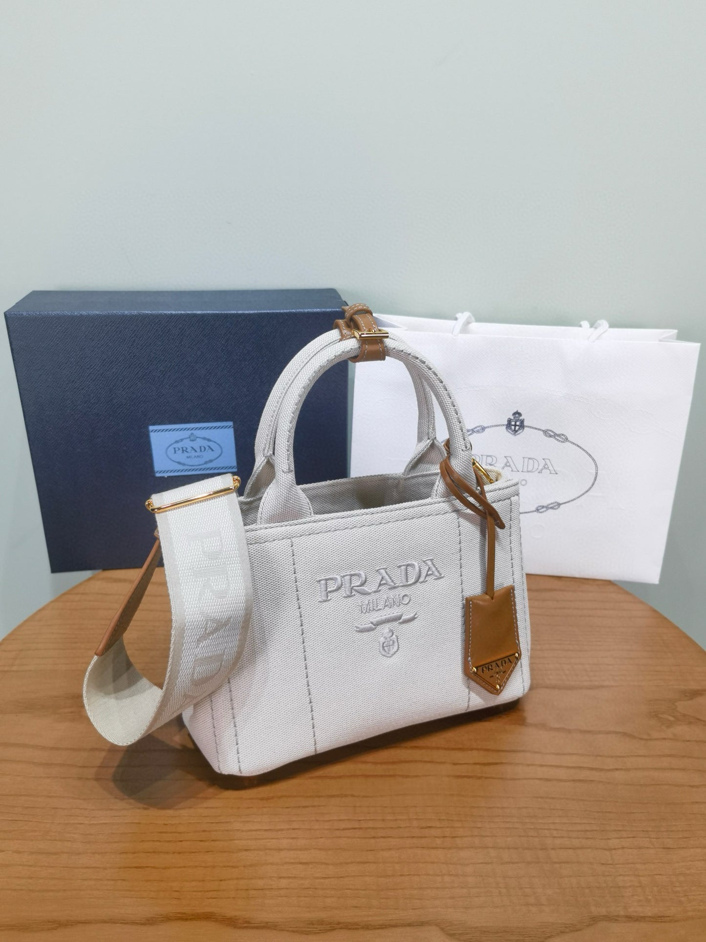 Prada Handle Bag 22x15x13cm