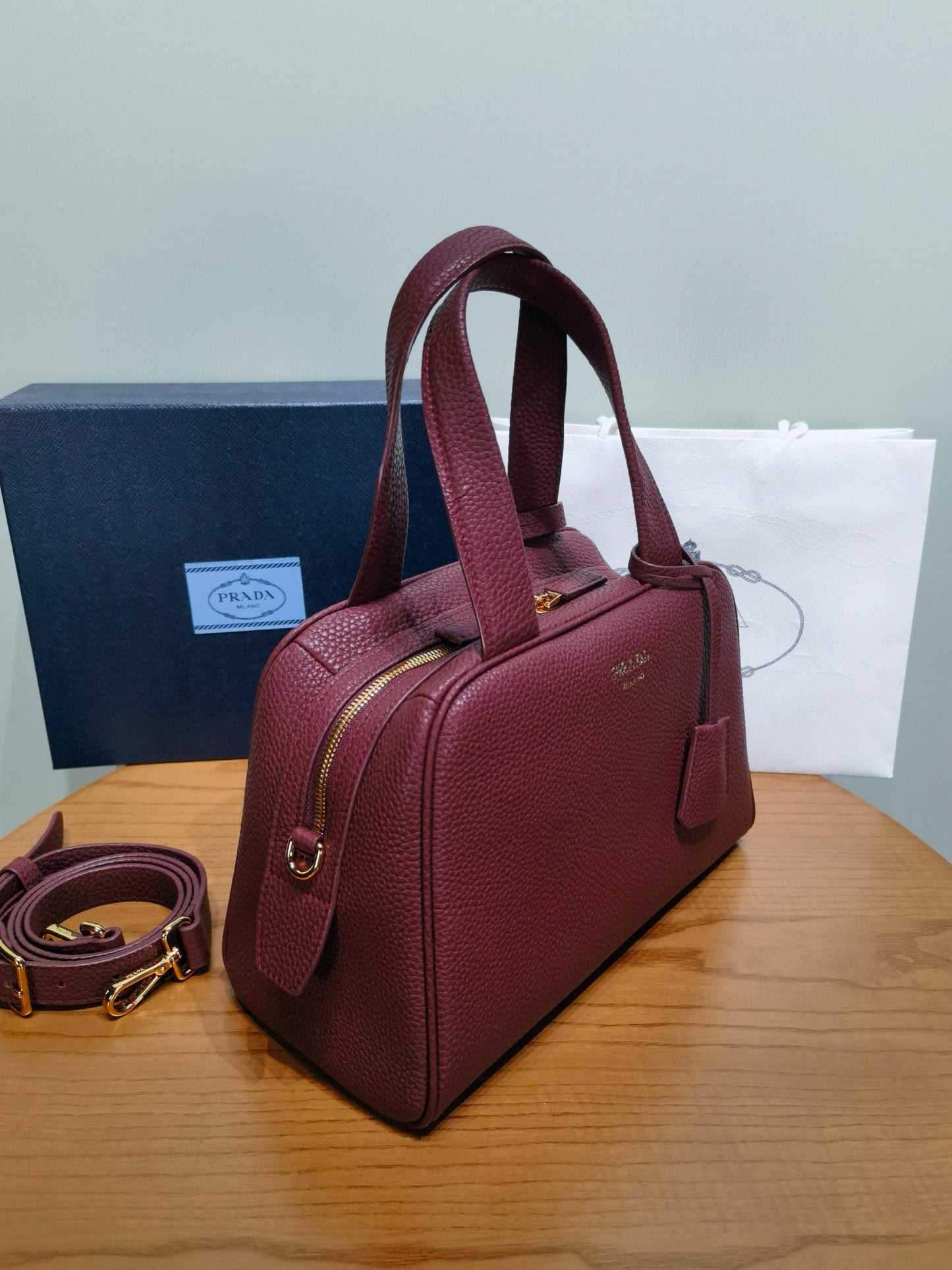 PD Leather Top-Handle Bag
 28x20x13cm