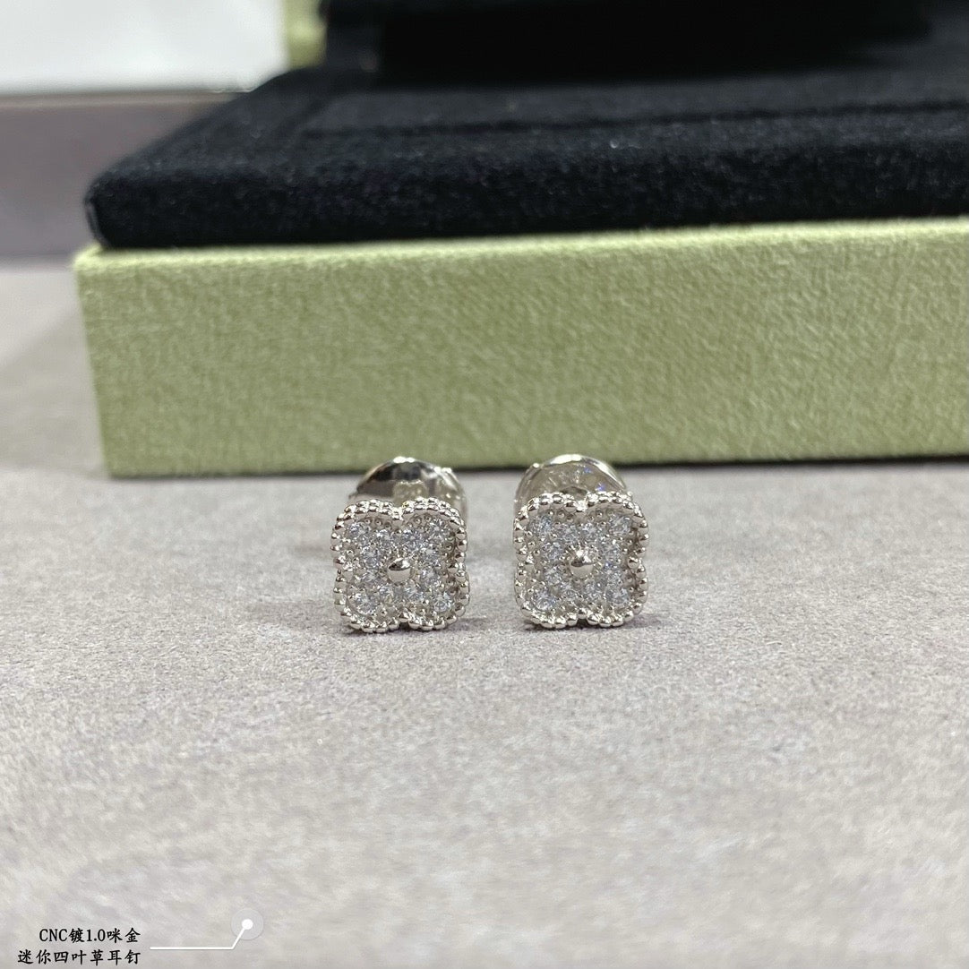 Van Cleef & Arpels Earrings