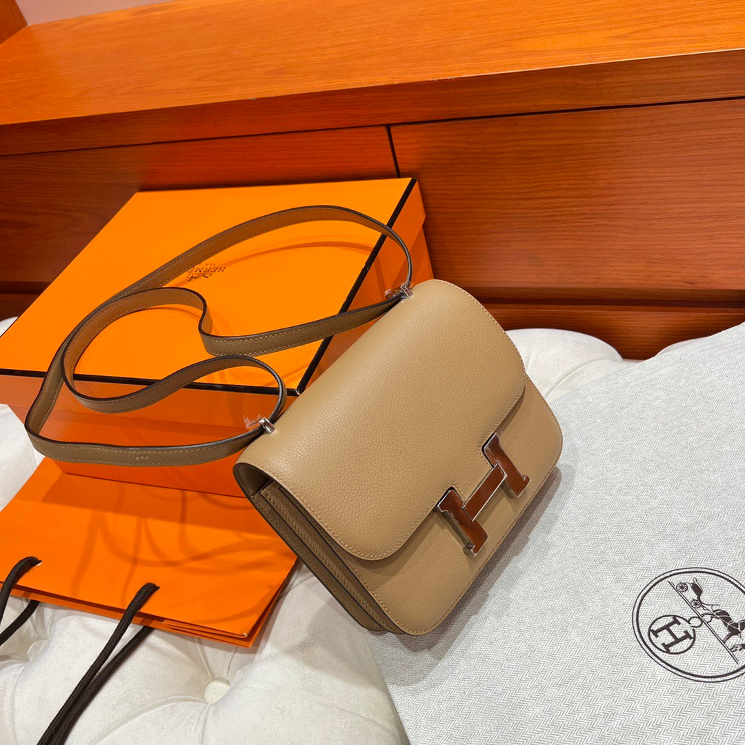 Hermes Constance 19