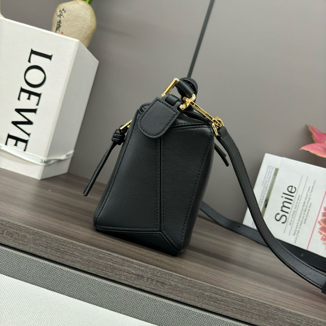 Loewe Puzzle Bag