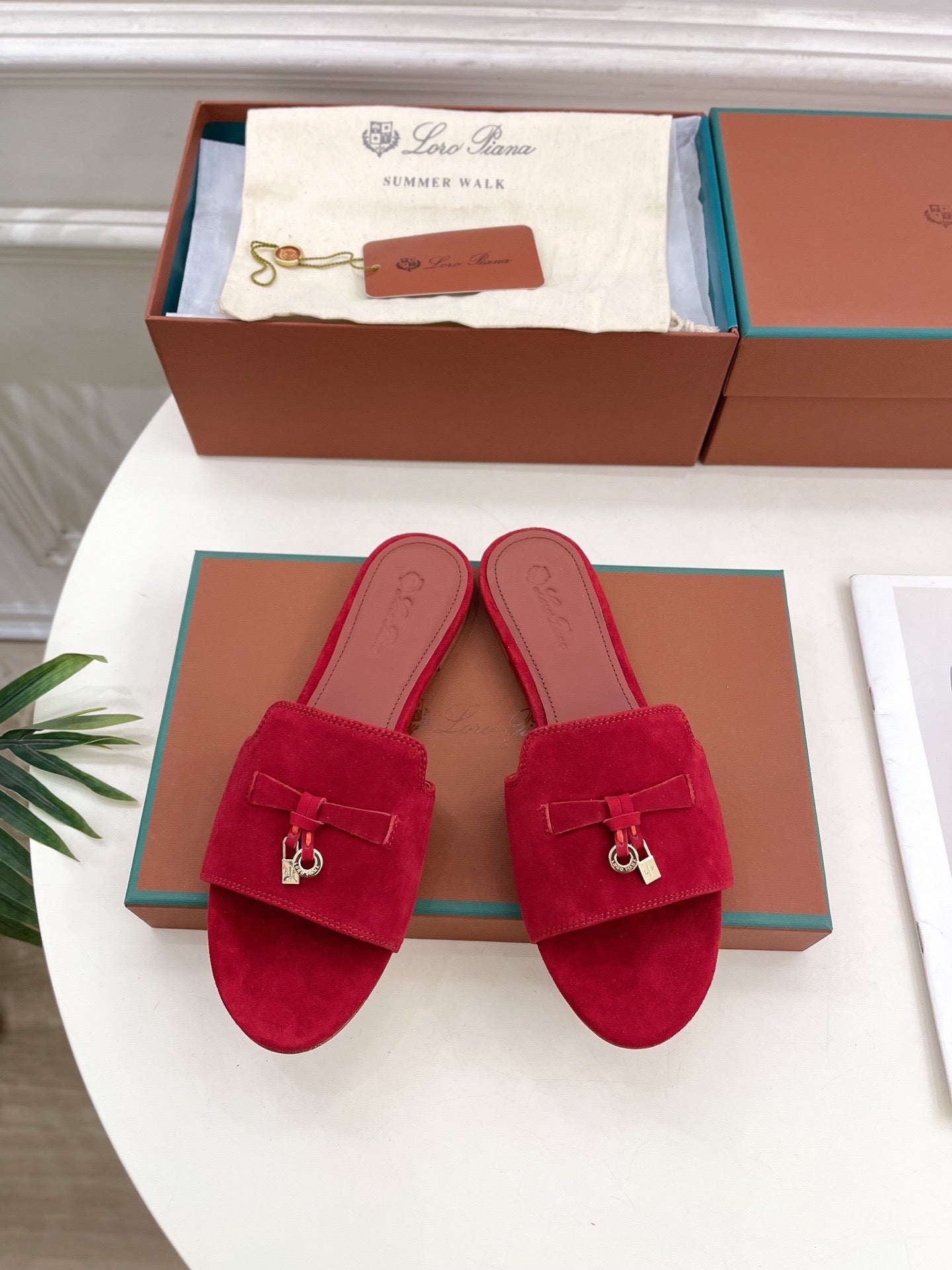 LP Sandals