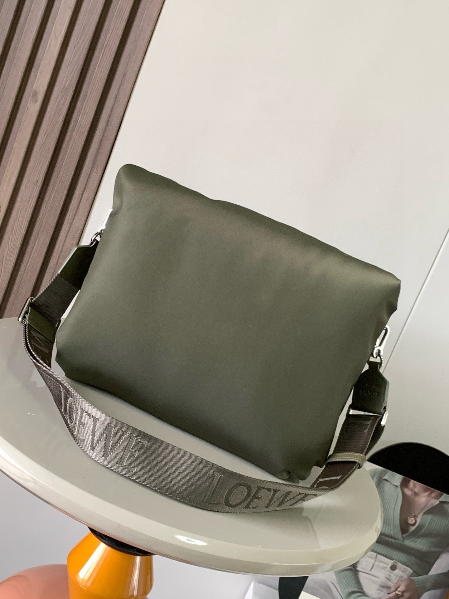 Loewe Messenger Bag 30x20.5x10CM