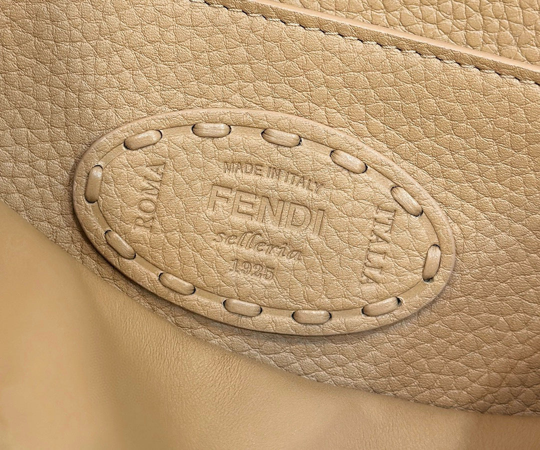 Fendi Peekaboo Bag (Small)