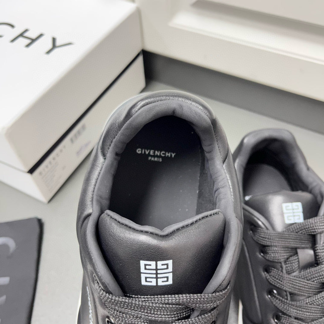 Givenchy Sneakers