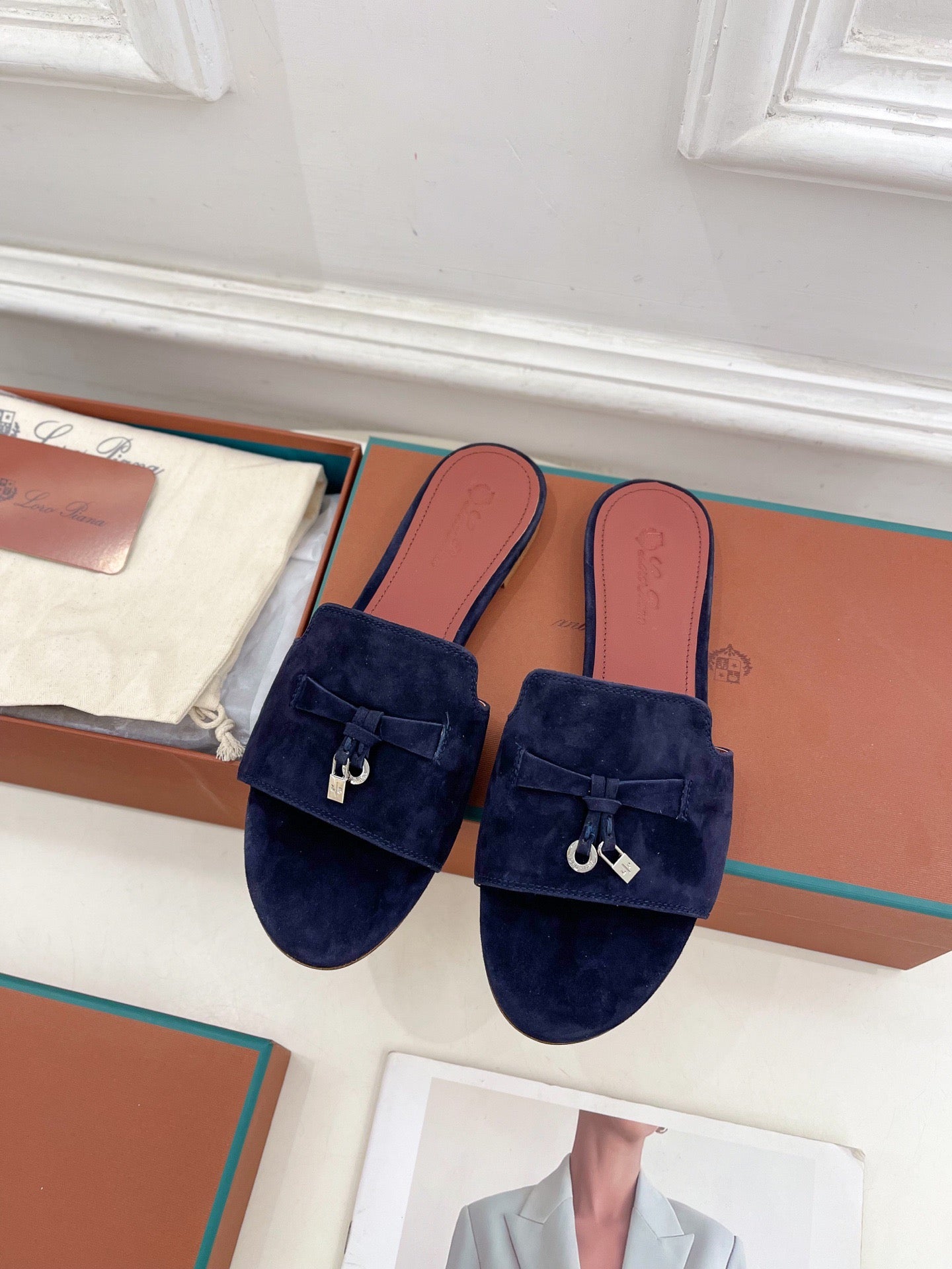 LP Sandals