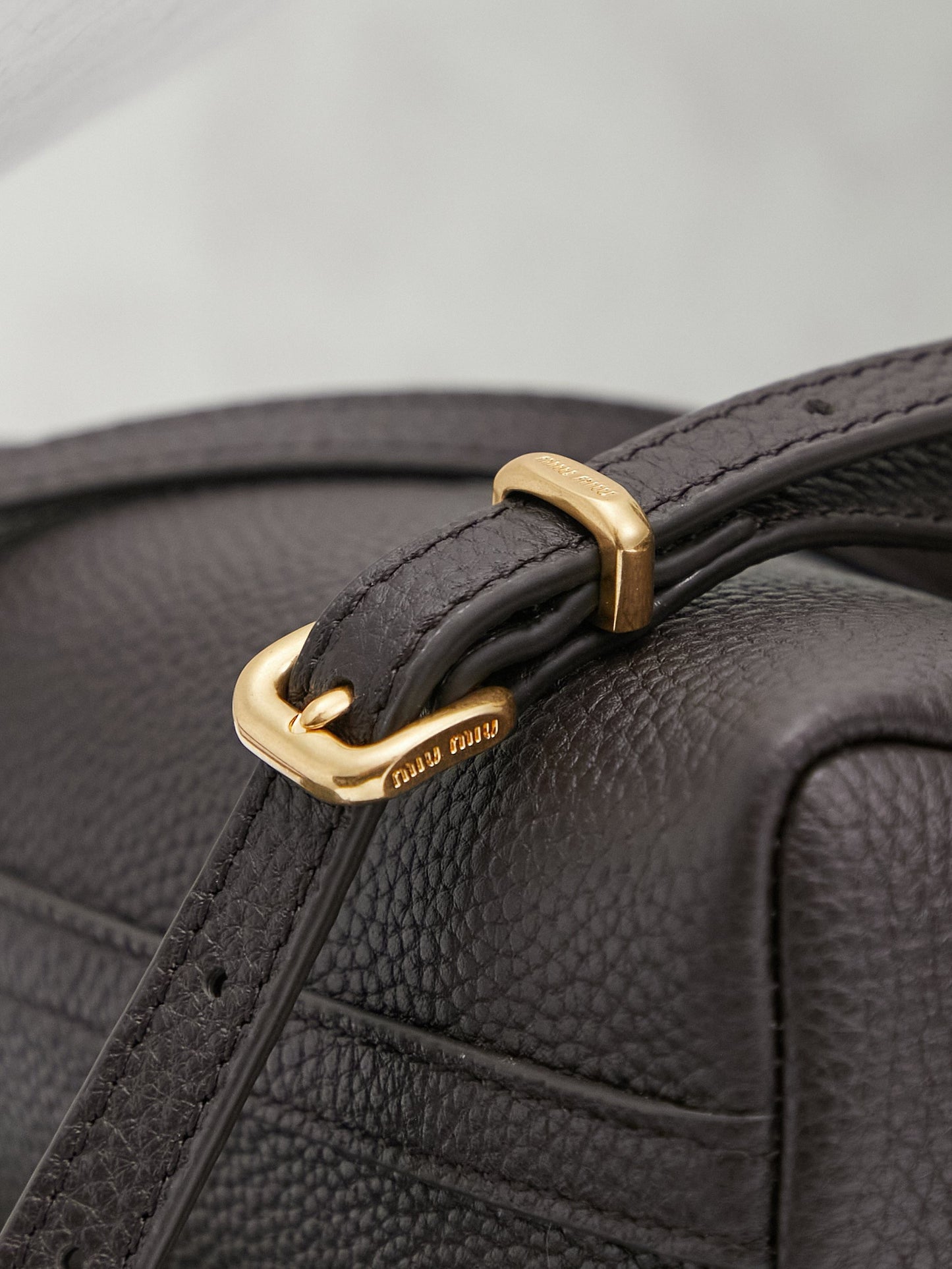 Miu Miu Cross Body Bag 18x10x7cm