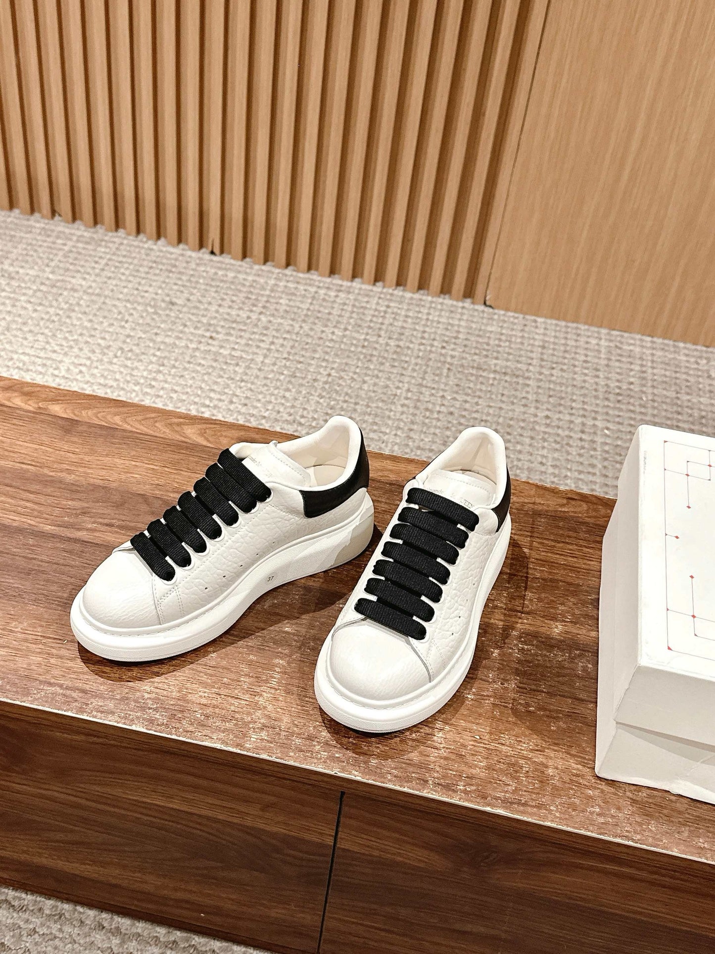Alexander McQueen Sneakers