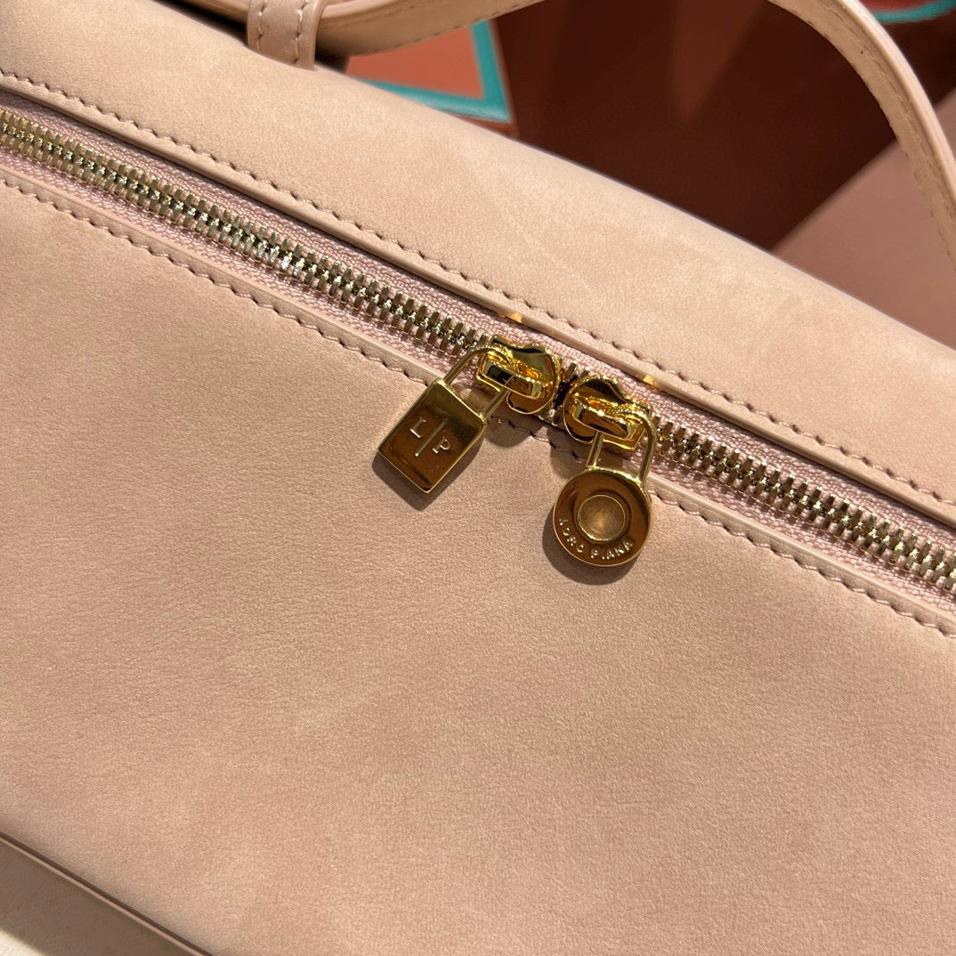 Loro Piana 19 Case Bag