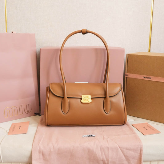 Miu Miu Shoulder Bag 28x15x11cm