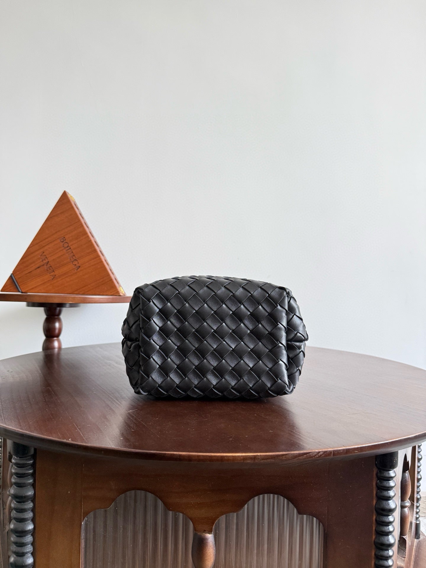 Bottega Veneta Andiamo Bucket