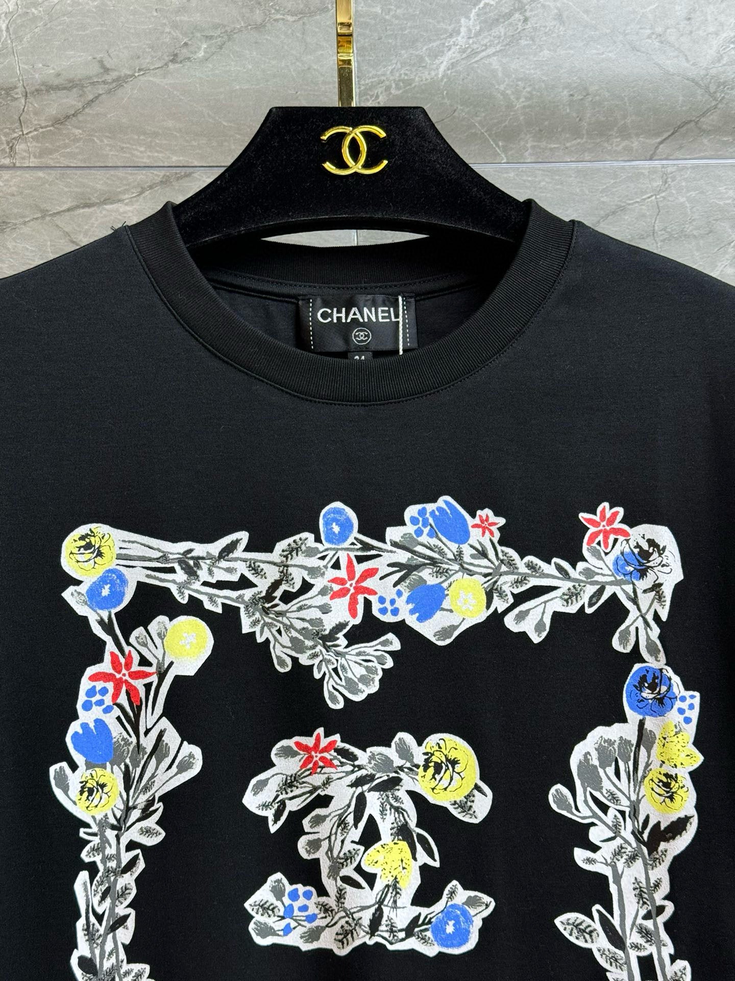 Chanel T-Shirt