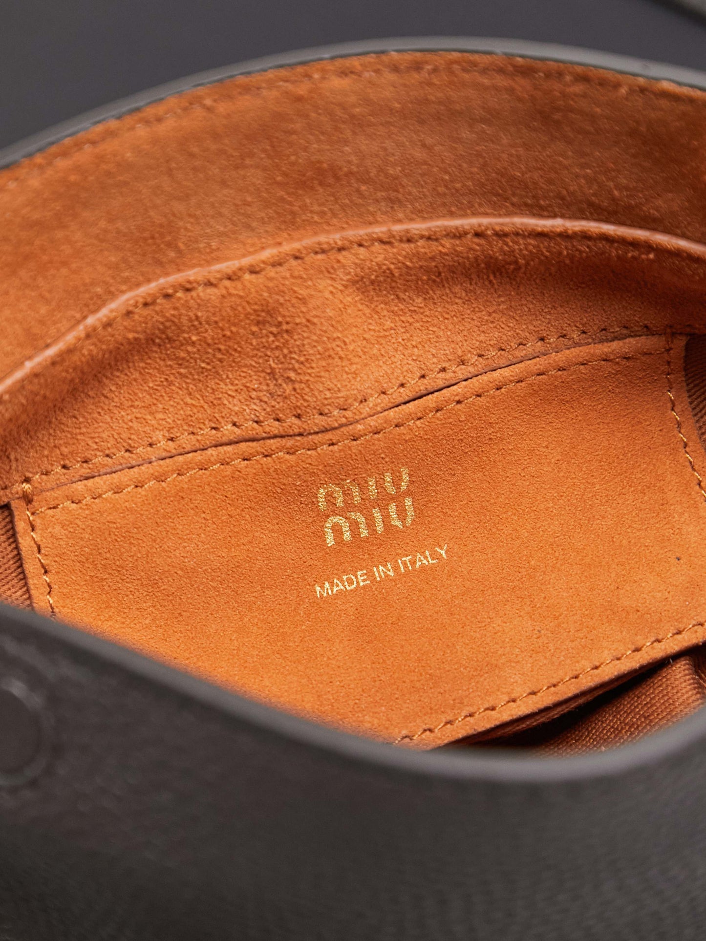 Miu Miu Cross Body Bag 18x10x7cm