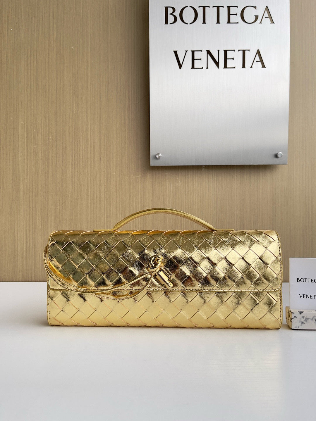 BV Andiamo Clutch Bag 31x13x3cm