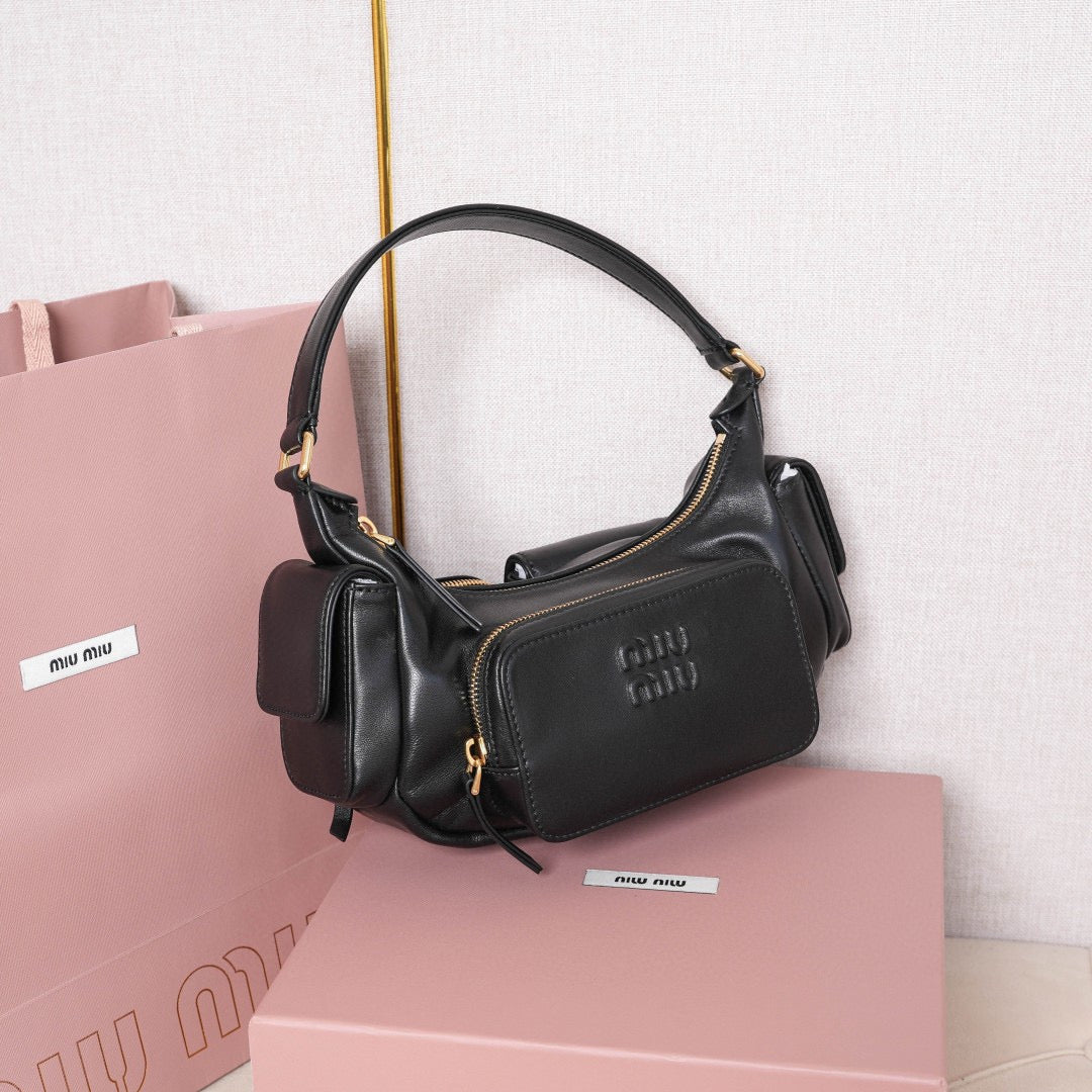 Miu Miu Handbag 21x12x6cm