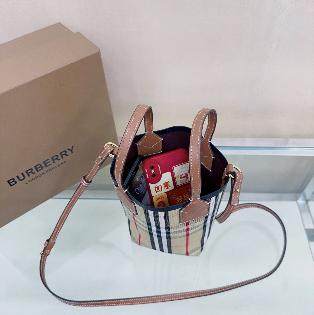 BBR Mini Bucket Bag