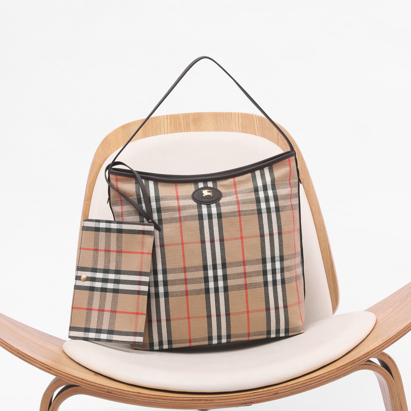 Burberry Highlands Shoulder Bag(35.5CM*18CM*38CM)