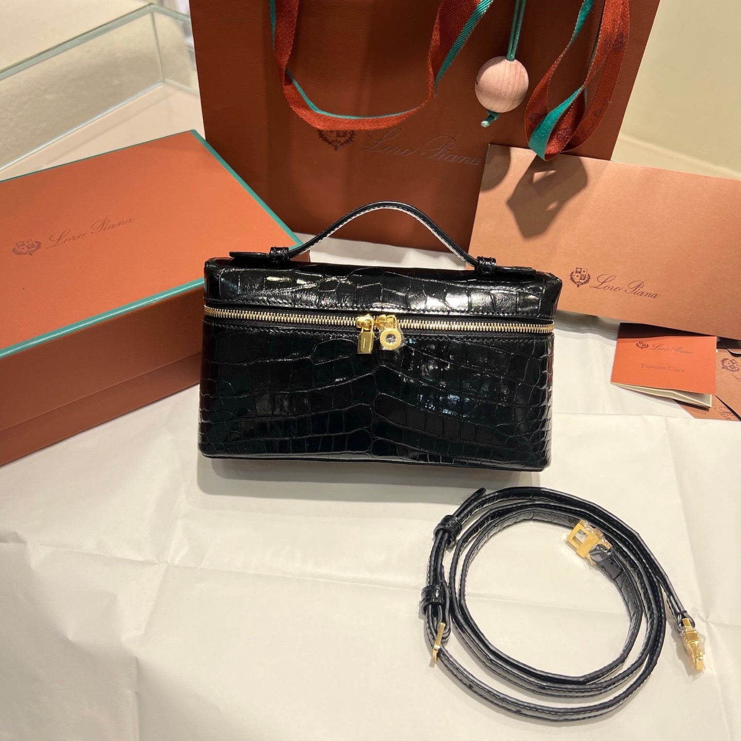 LP Extra Pocket L19 Handbag