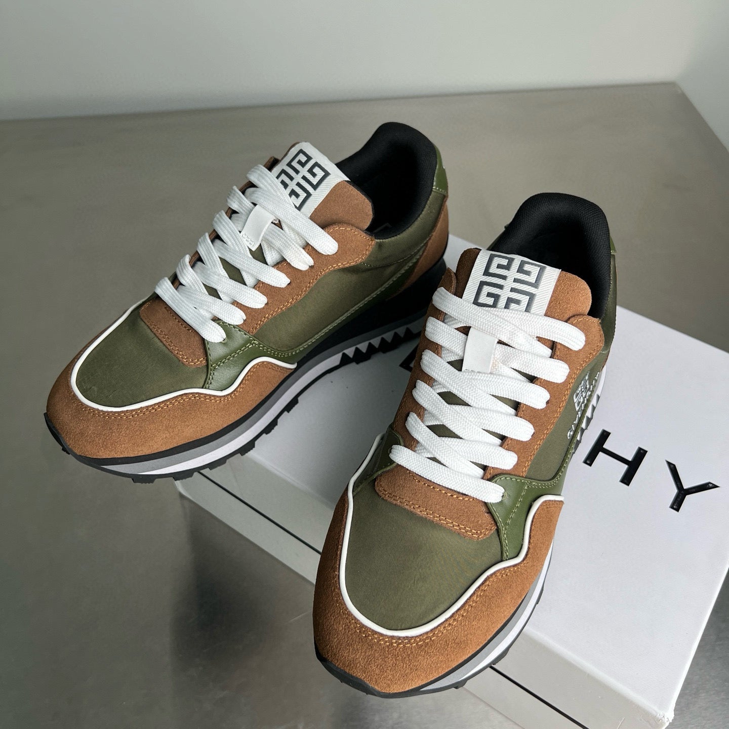 Givenchy Sneakers