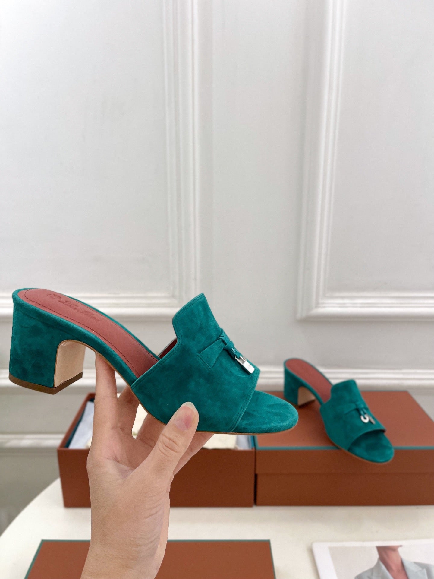 LP Sandals
