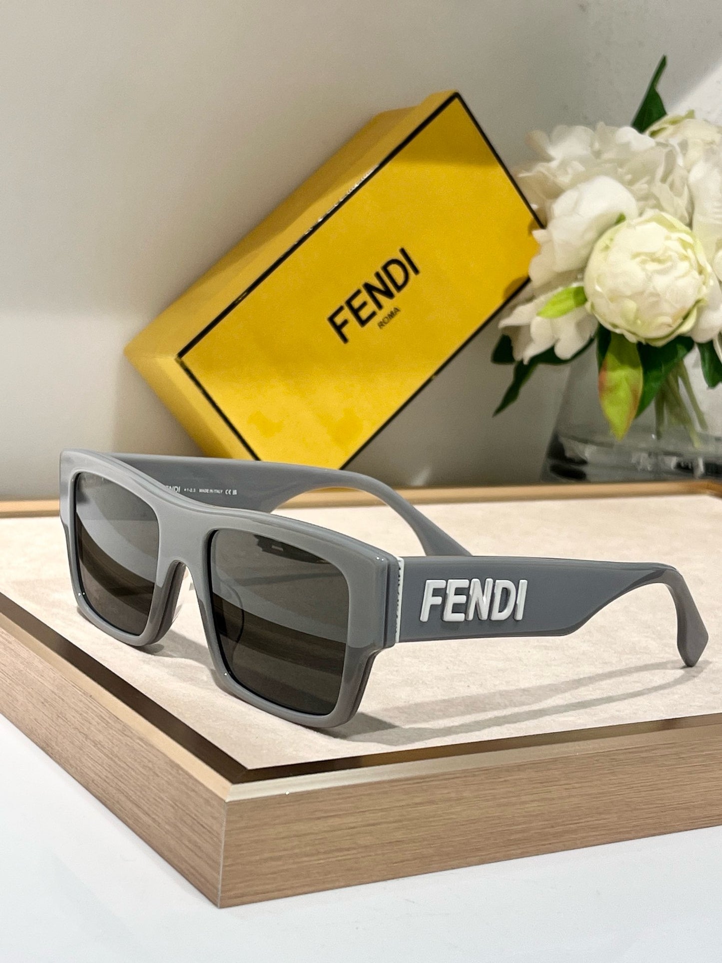 gafas de sol fendi