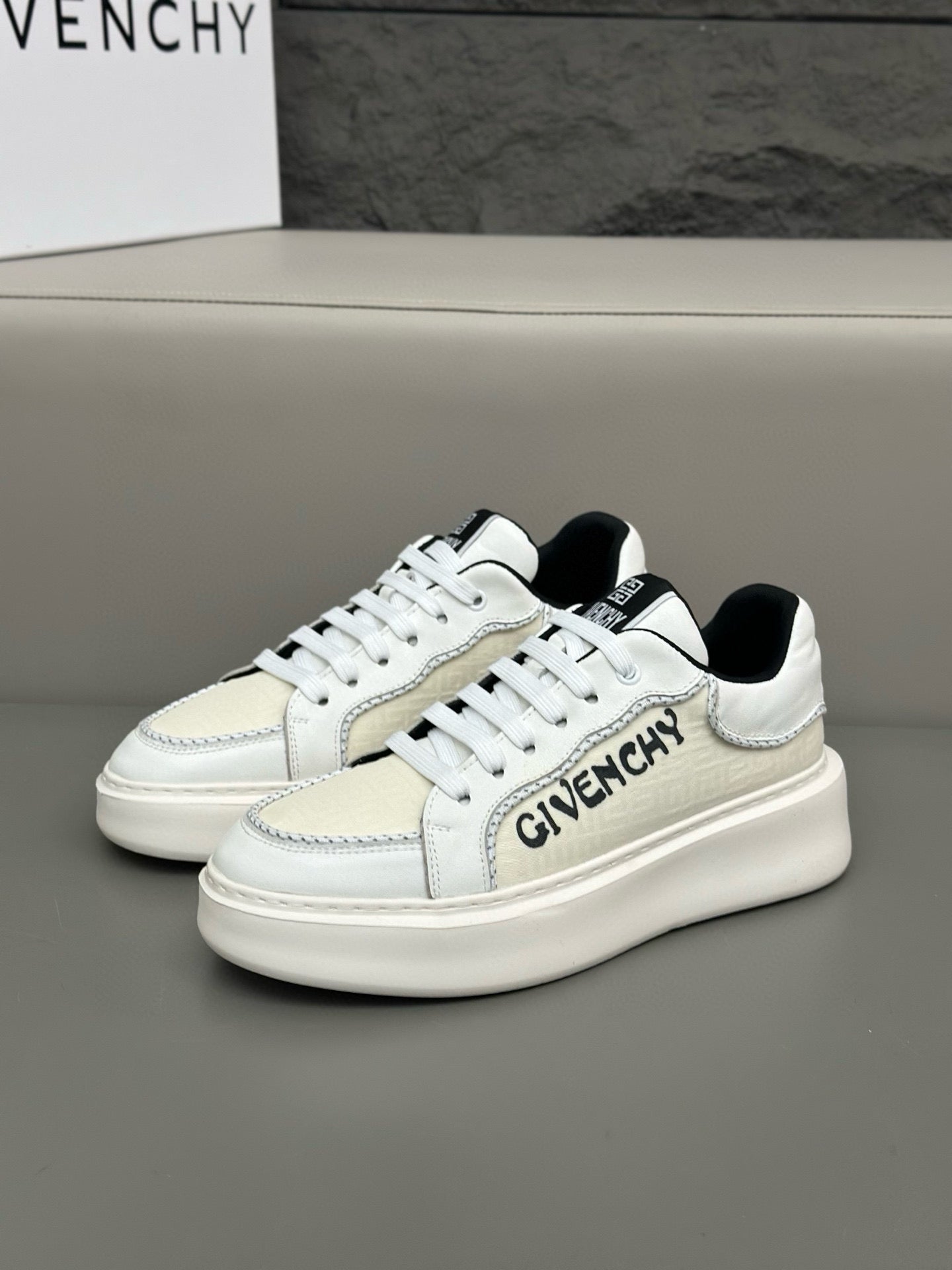 Givenchy Sneakers