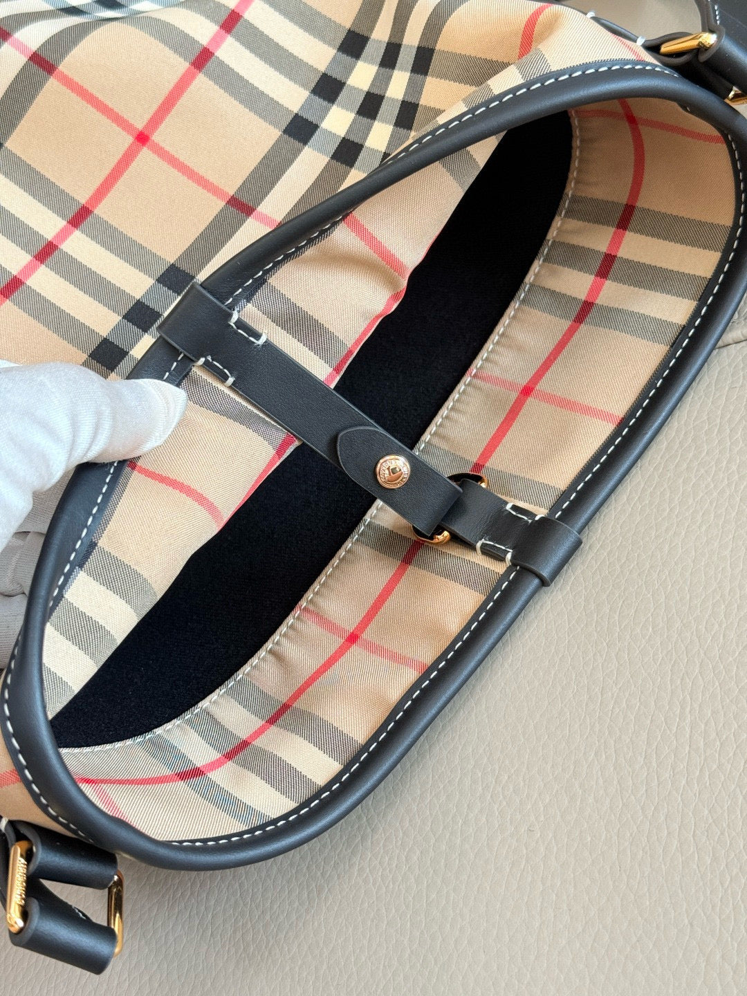 Burberry Bucket Bag(16CM*15CM*23CM)