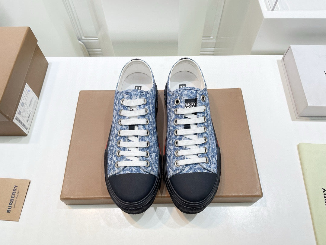 Burberry Sneakers