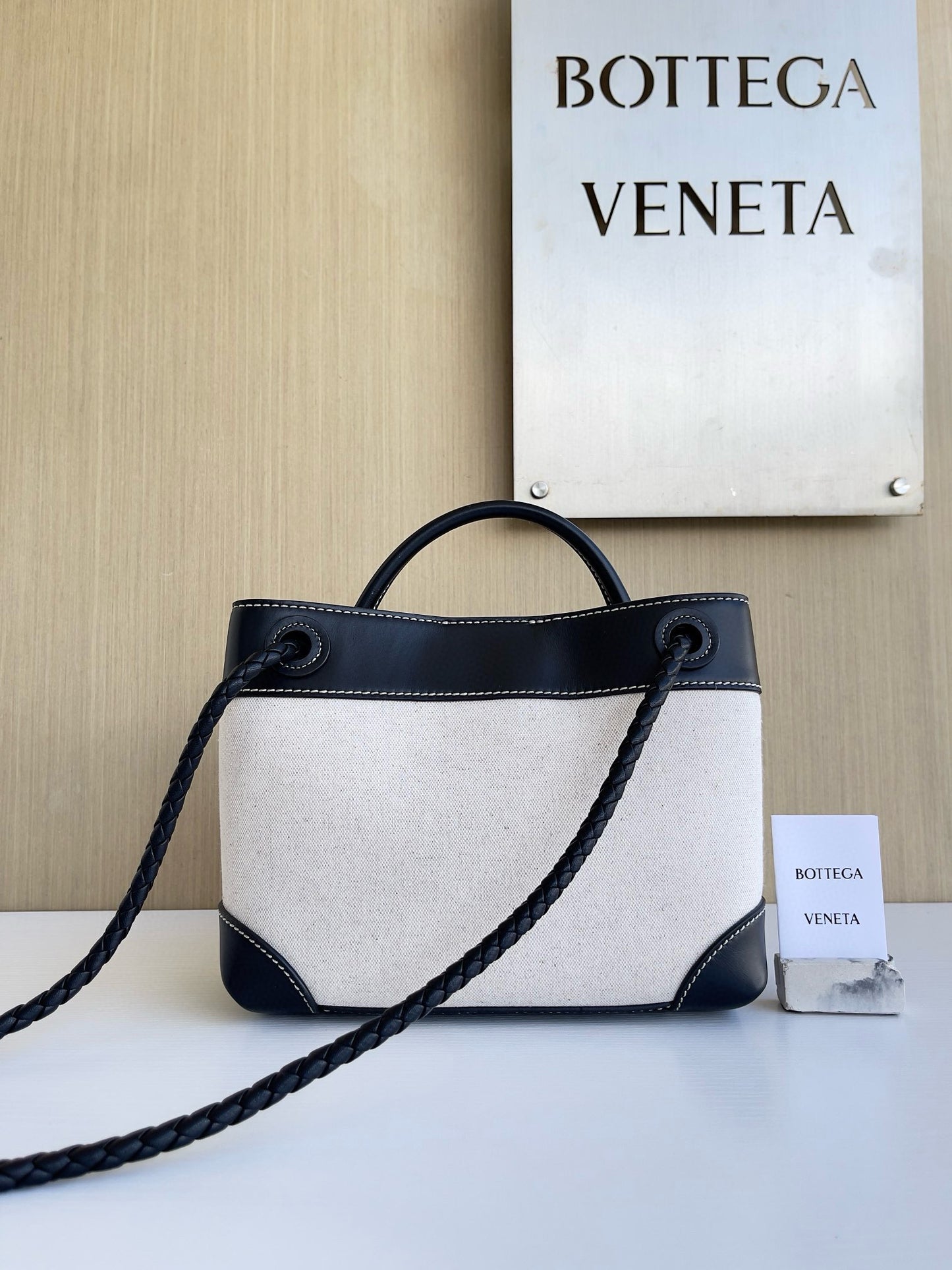 BV Andiamo Bag 25x22x10.5cm