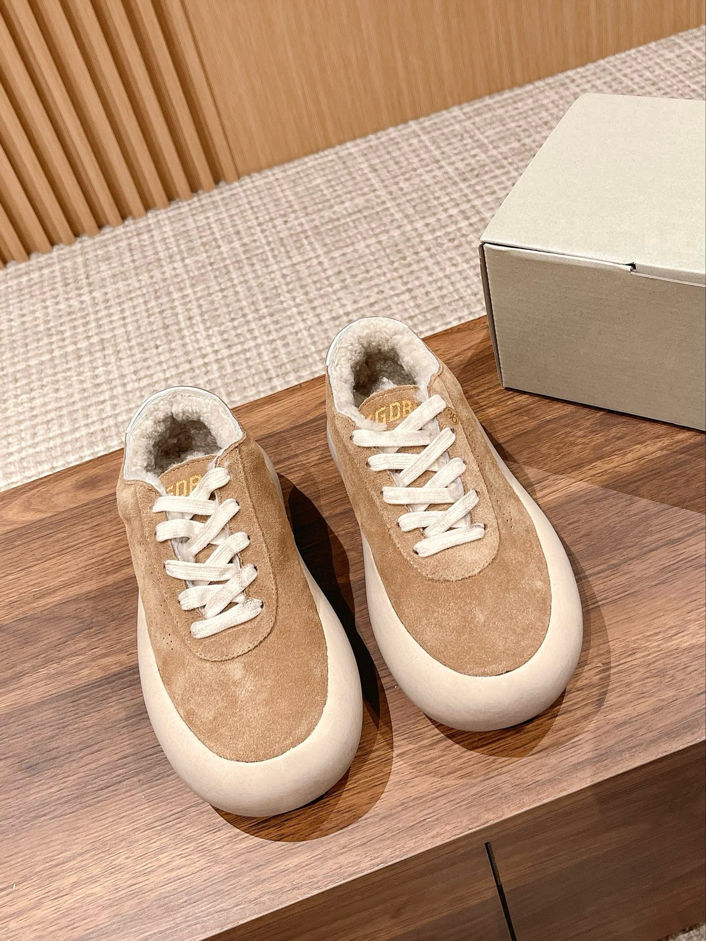 Golden Goose Sneaker