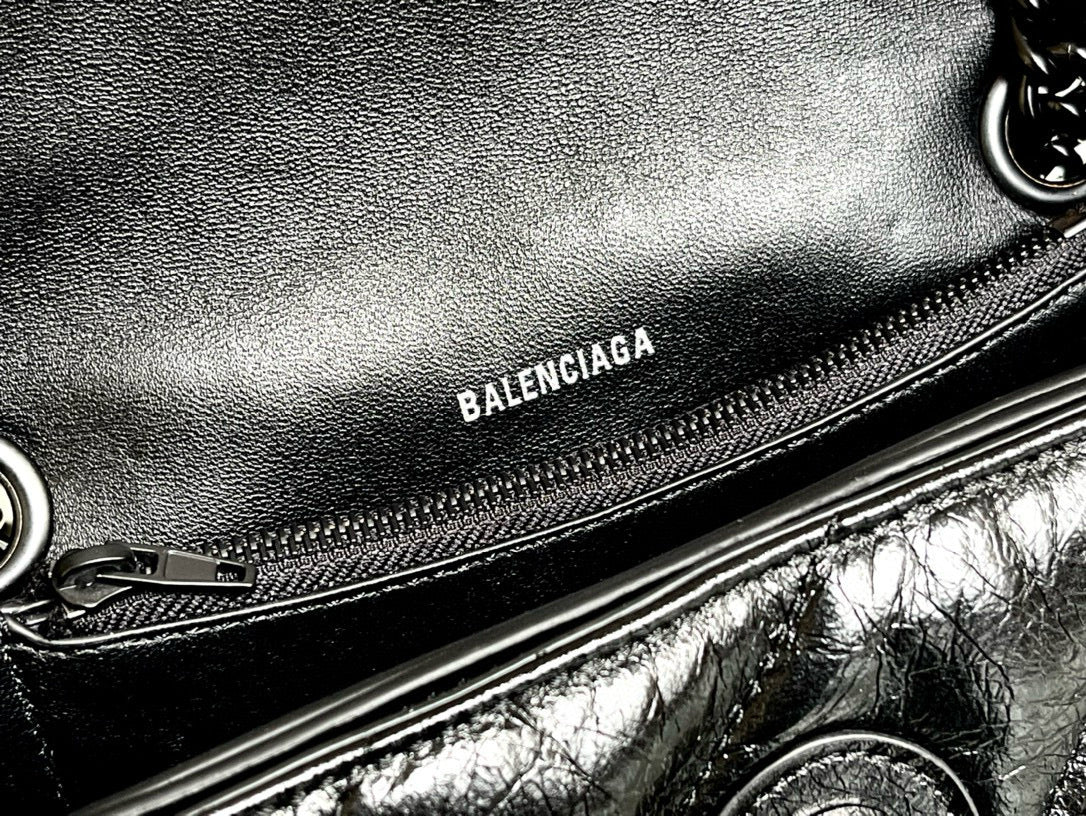 BLCG Crush Handbag(25x15x9.5cm)