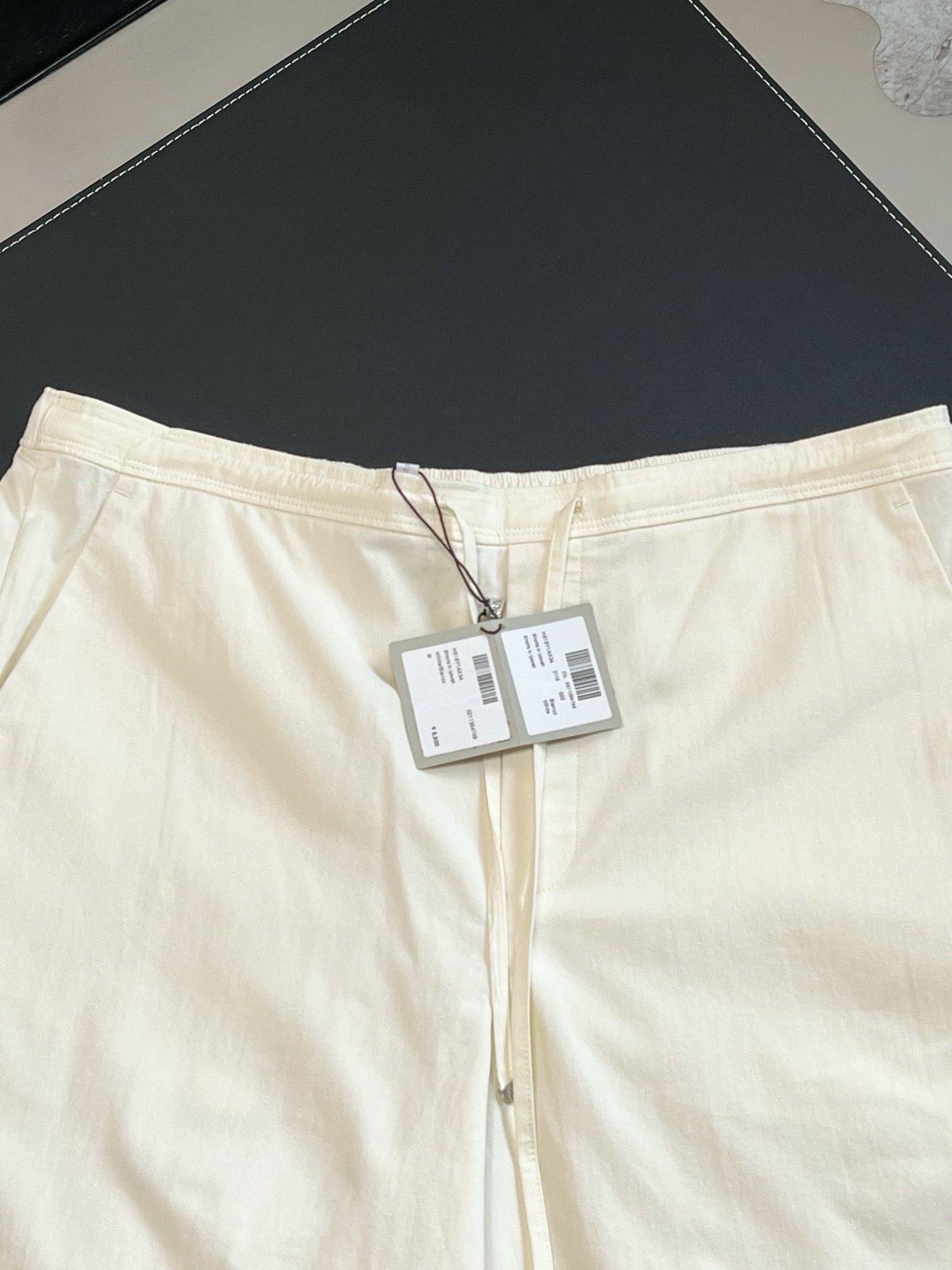 Loewe Shorta