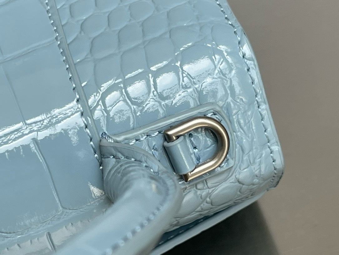 BLCG Hourglass Crocodile Top-handle Handbag
(23x10x24cm)