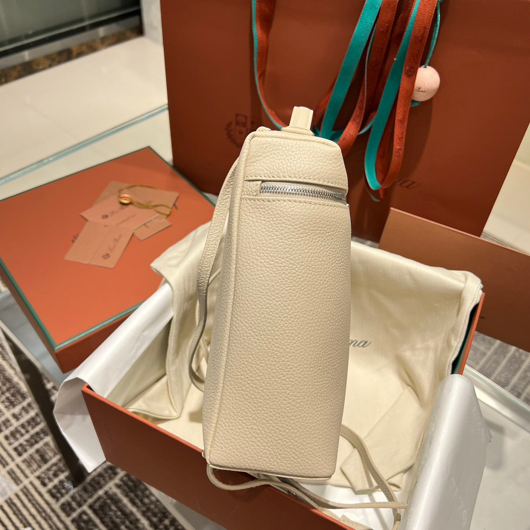 LP Extra Pocket L23.5 Backpack