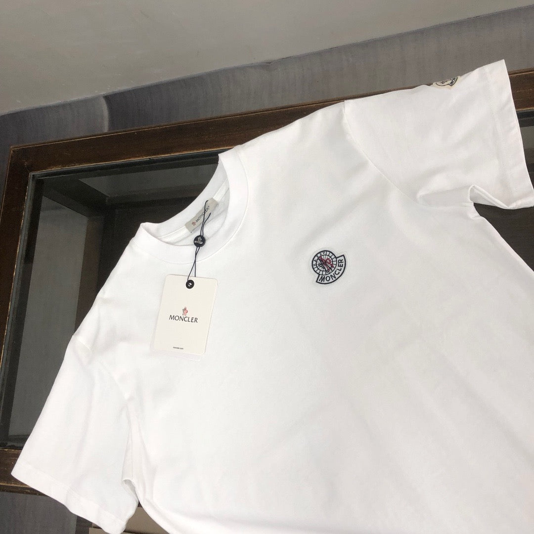 Moncler T-shirt