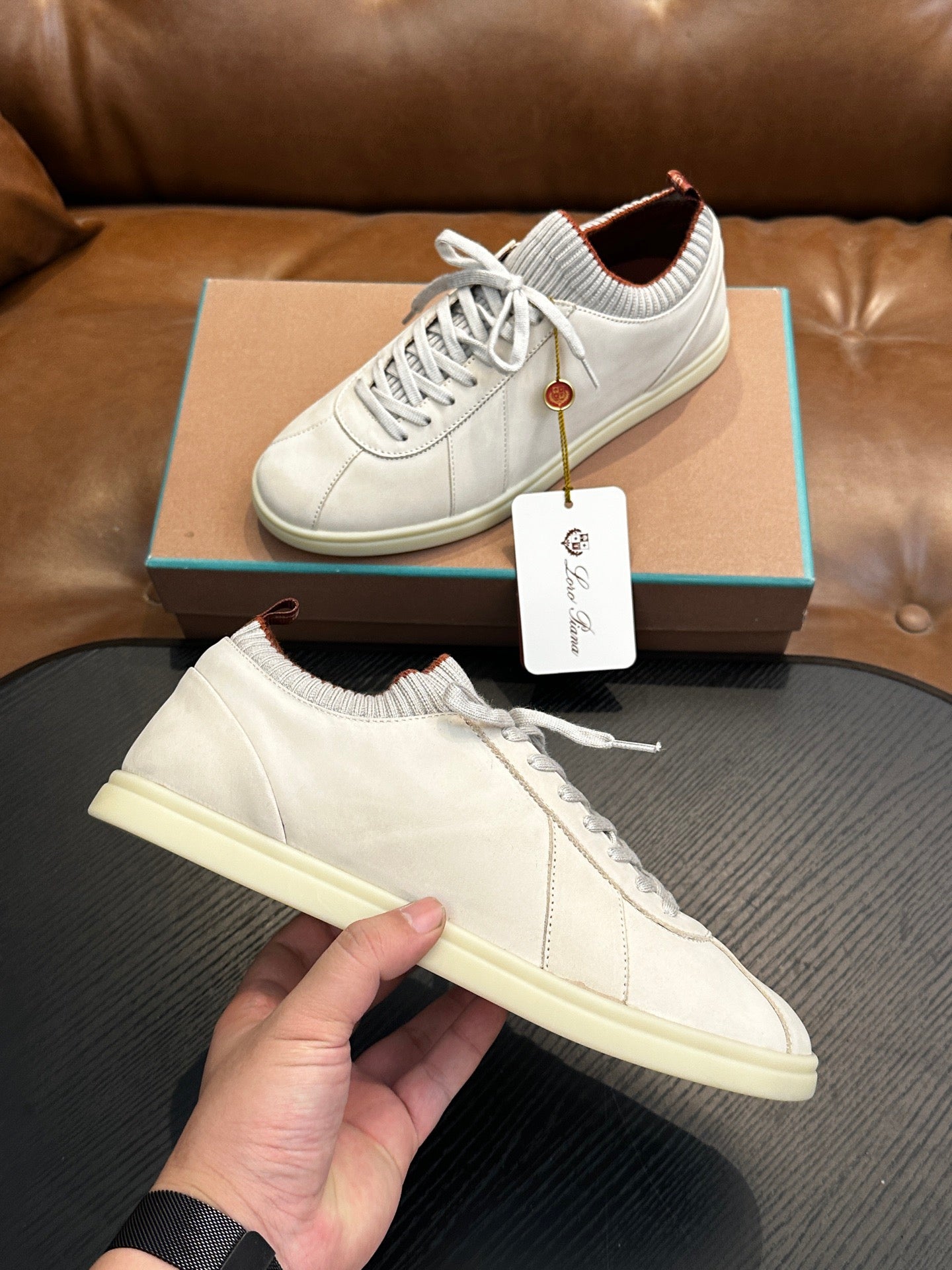 LP Sneakers