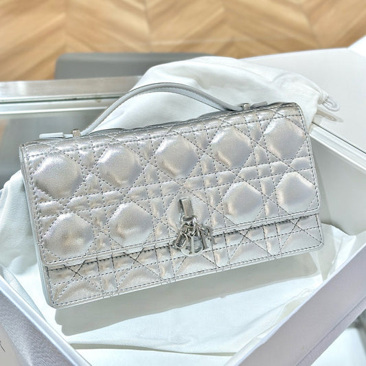 Dior WOC