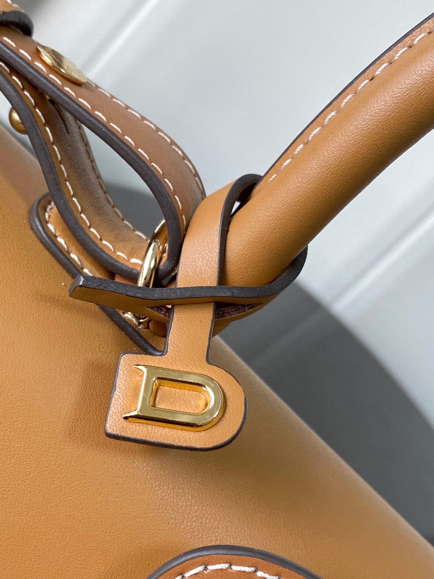 Delvaux Sling Bag (28*12*16cm)