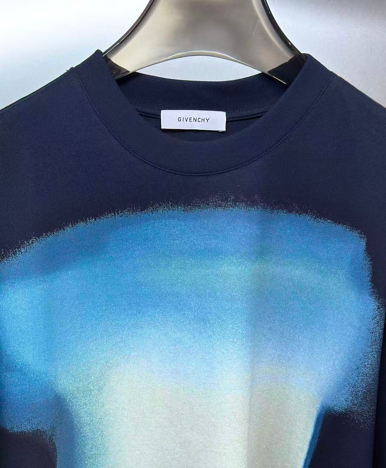 Givenchy T-Shirt