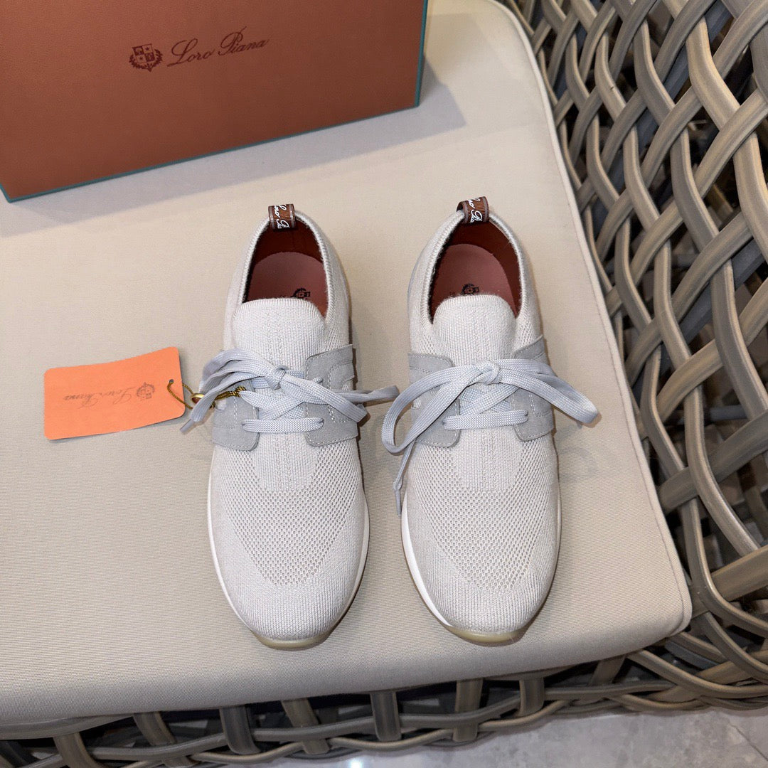 LP Sneakers