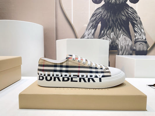 Burberry Sneakers