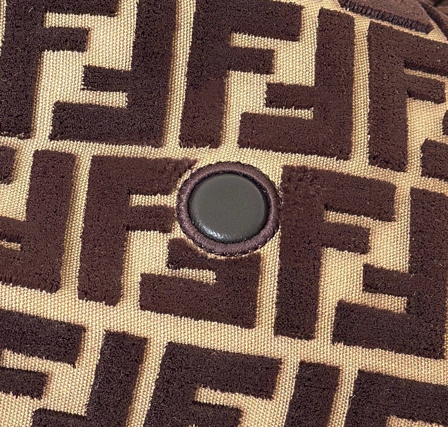 Fendi Mamma Baguette Bag (Medium)