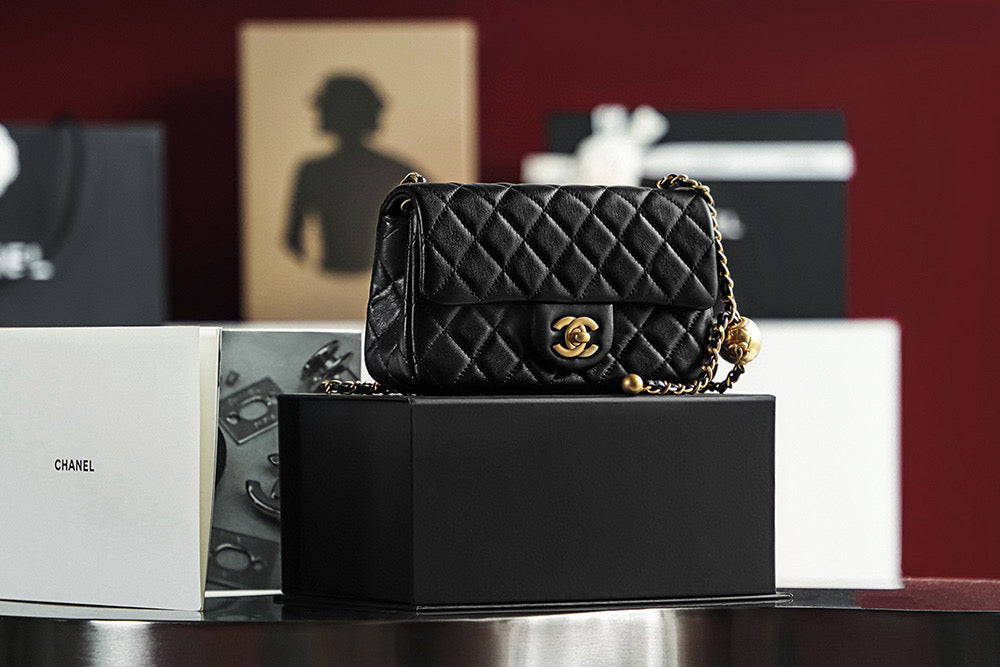Chanel CF Mini Bag (13x20x7cm)