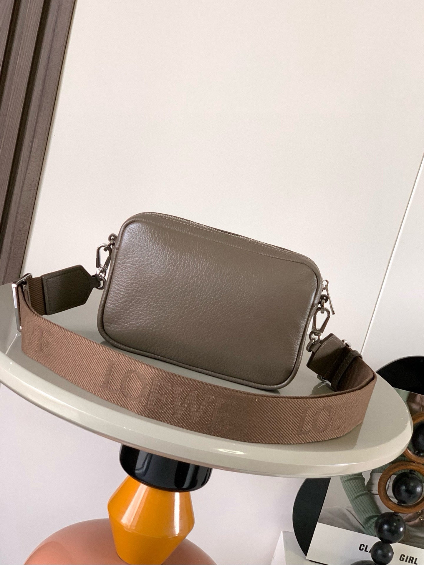 Loewe Messenger Bag 20x12.5x6CM