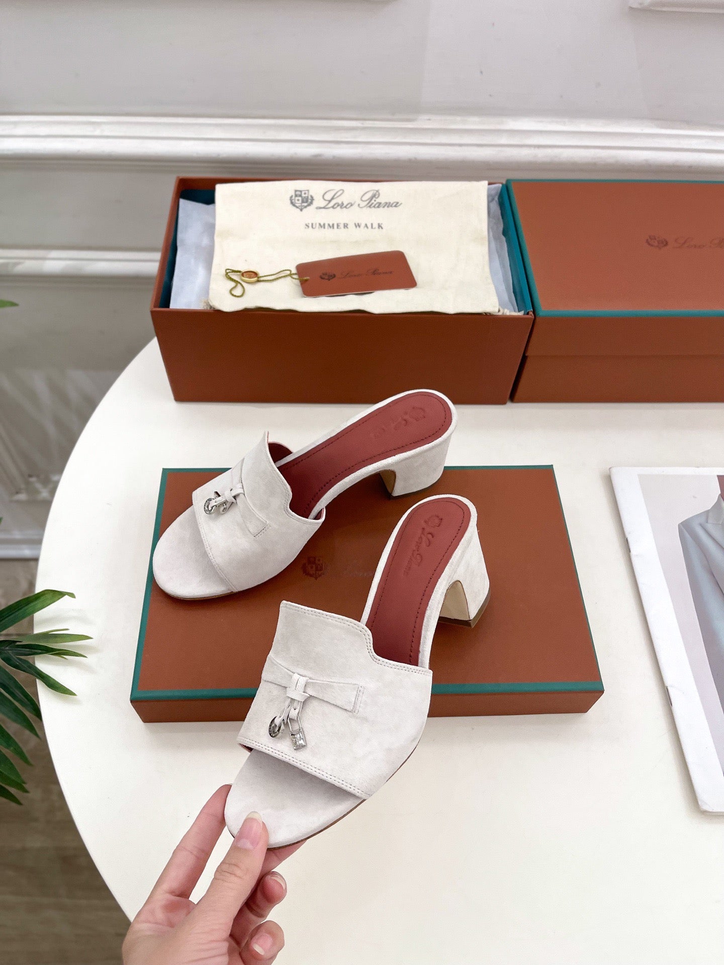 LP Sandals